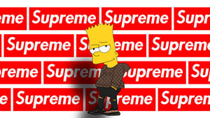 巴特·辛普森穿著Supreme品牌外套，站在紅色Supreme標誌牆前。