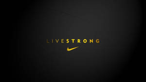 金色Livestrong文字和Nike標誌在紋理黑色背景上。 — 型格 Nike 壁紙