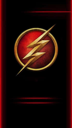 The Flash 標誌，金色閃電在紅色圓圈上，背景深色，帶有紅色霓虹條。 — 超級英雄 壁紙
