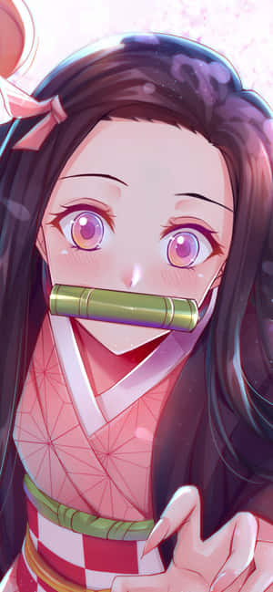 動漫少女戴竹製口塞穿粉紅和服微笑 — iPhone 14 壁紙