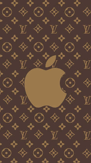 金色Apple標誌在棕色Louis Vuitton monogram背景上。