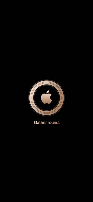 黑色背景上玫瑰金色Apple標誌，帶有同心圓環和文字Gather round。 — Galaxy S21 Ultra 壁紙