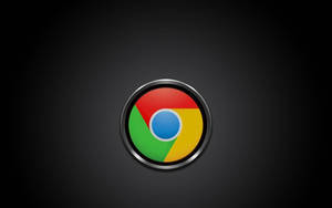 深色漸變背景上帶有金屬邊框的 Chrome 瀏覽器標誌