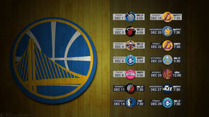 金州勇士隊標誌和NBA賽程表在木質背景上。