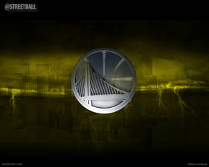 Golden State Warriors 標誌在暴風雨的城市上空發光，伴隨著閃電。