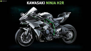 深色背景上帶有綠色點綴的銀色川崎忍者H2R跑車。