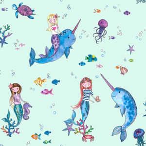 美人魚和獨角鯨與魚類和珊瑚在俏皮的水下場景中暢游。 — 北極 壁紙