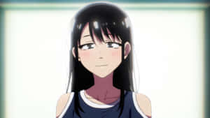 黑髮、玫瑰色臉頰的動漫女孩，在明亮的環境中溫柔微笑。 — 古勒比加 壁紙