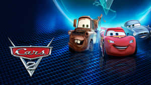 來自Cars 2的三輛微笑動畫車在藍色碳纖維表面上。