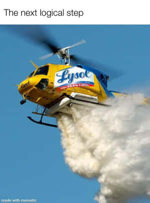 黃色 Lysol 直升機向藍天噴灑消毒霧。