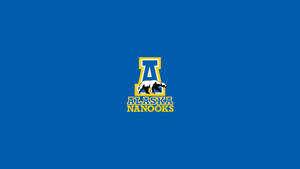 藍色背景上帶有北極熊吉祥物的Alaska Nanooks運動標誌
