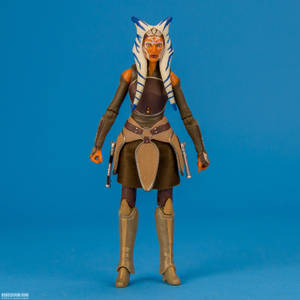 Ahsoka Tano可動人偶在藍色背景前全副盔甲