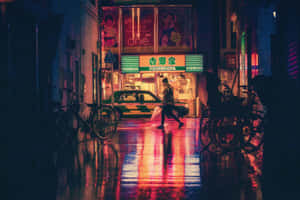 人在下雨的霓虹燈東京小巷中行走，有發光的招牌和單車倒影。