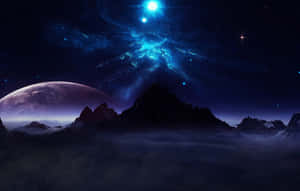 在發光的藍色星雲和遙遠行星下的剪影山脈。 — 夜空 壁紙