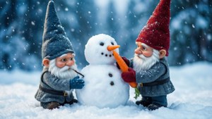兩個矮人在白雪皚皚的森林中建造雪人，雪花飄落。