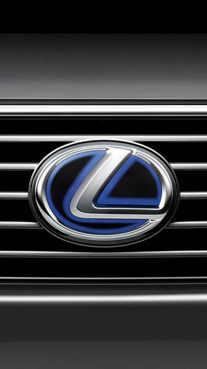 黑色格柵上帶有鍍鉻和藍色裝飾的Lexus汽車標誌