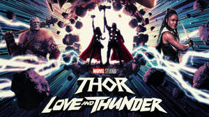 Thor 與盟友在太空中以閃電和小行星作戰。