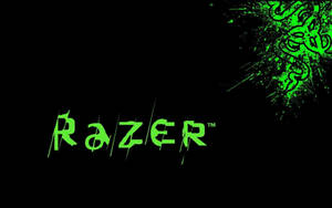 螢光綠色Razer標誌和蛇形徽章在黑色背景上