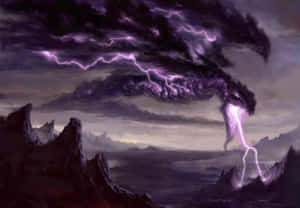 紫色的雷龍風暴主宰了黃昏時分的山區景觀。