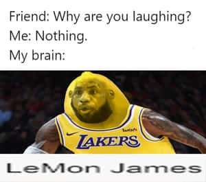 一位籃球運動員的頭部是檸檬，標示著「LeMon James」作為玩笑。 — 勒布朗·詹姆斯 壁紙
