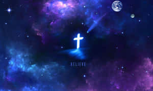 太空中發光的十字架，地球和月球被星星和星雲環繞。