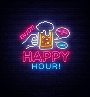 在磚牆上以啤酒杯和手為特色的歡樂時光霓虹燈招牌。