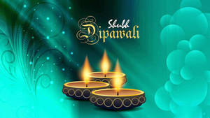 三盞點燃的排燈節油燈在藍綠色背景上，帶有節日文字。 — 火影忍者海報 壁紙