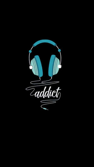 黑色背景上，草書「addict」上方有帶白色細節的青綠色耳機。