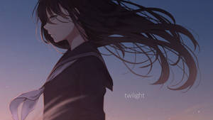暮色中穿著水手服的動漫女孩，飄逸的頭髮和星空背景。 — 可愛動漫女仔 壁紙
