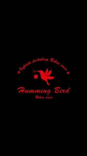 紅色蜂鳥標誌手持花朵，黑色背景上帶有「Humming Bird Bikes crew」文字。