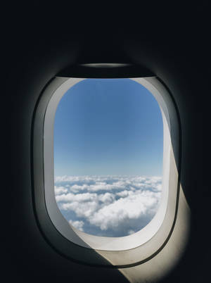 從飛機窗望出去嘅雲同藍天景色 — 天空景觀 壁紙
