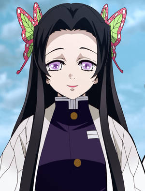 戴著蝴蝶髮夾、紫眼的動漫女孩，穿著深色制服。