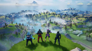 四個Fortnite玩家俯瞰一個有湖泊同森林嘅風景優美山谷。