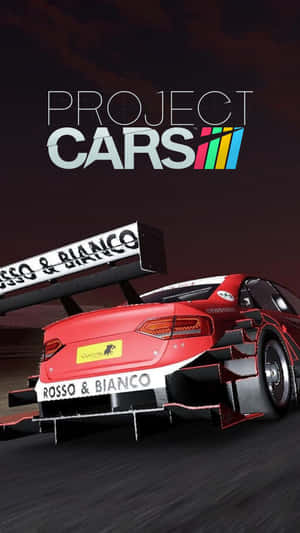 紅色賽車在賽道上疾馳，帶有 Project CARS 遊戲標題。 — 鎖定螢幕 壁紙