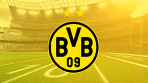 BVB 09 足球會標誌在金色燈光下居中於擠滿觀眾的球場上。