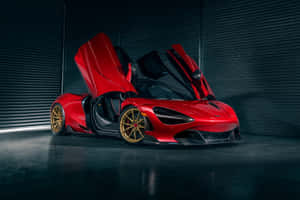 紅色McLaren超級跑車在黑暗車庫中打開車門