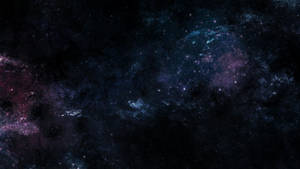 星空，帶有彩色星雲雲和遙遠的星星