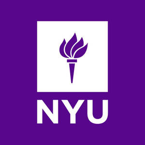 NYU大學標誌，帶有紫色火炬圖標和紫色背景上的白色文字。