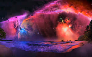 一個帶有粉紅色、紅色和藍色色調的宇宙星雲似乎在夜間衝擊海灘。 — 銀河 壁紙
