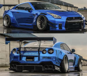 藍色改裝日產GT-R，配備寬體套件和大尾翼，停泊在潮濕路面上。 — 拼貼 GIF 壁紙