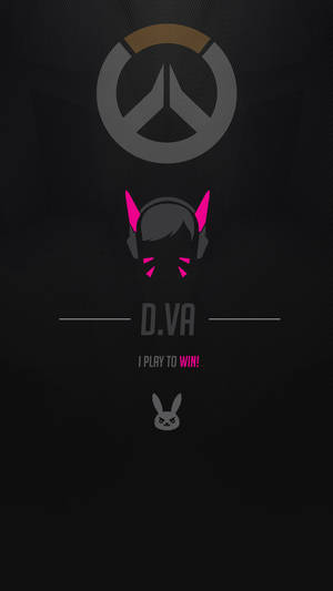 Overwatch D.Va 角色標誌，帶有粉紅色角和口號 I PLAY TO WIN。