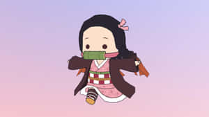 穿著和服的Q版動漫女孩在粉彩背景上嘴叼竹劍奔跑
