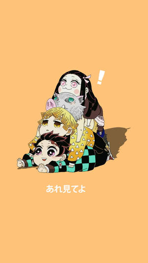 動漫角色和貓在橙色背景上頑皮地疊在一起，帶有日文字。