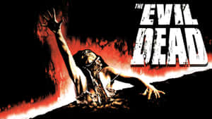 一張《The Evil Dead》的恐怖電影海報，特色是一個尖叫的身影從地面升起。