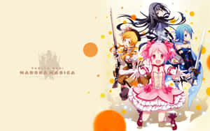 四個動漫魔法少女手持劍，穿著色彩繽紛的服裝，站在帶有橙色圓圈的米色背景上。