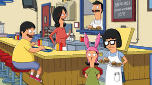 Bob's Burgers 角色喺佢哋嘅餐廳，碟上有漢堡包同煙肉。