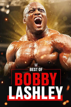 摔角手 Bobby Lashley 在金色燈光下，汗水在肌肉上閃閃發光，發出咆哮。