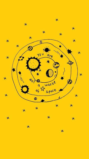 手繪太陽系，行星和星星在黃色背景上，帶有勵志文字。 — 黃色美學 壁紙