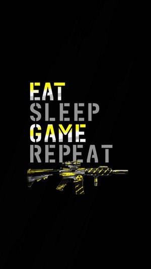 遊戲標語 eat sleep game repeat 搭配迷彩步槍圖案，黑色背景。