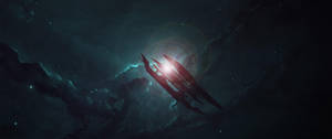 一艘未來風格的太空船在深空中飛過發光的青綠色星雲。 — 3440x1440 壁紙